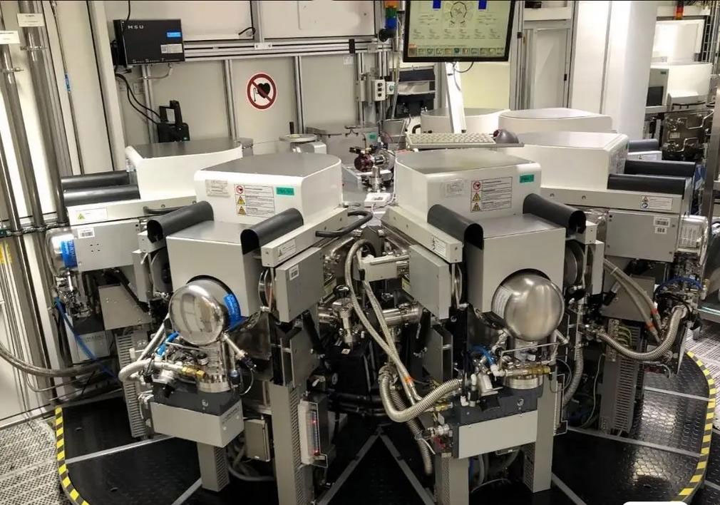 光伏高效化浪潮下的 PVD 设备传动难题​